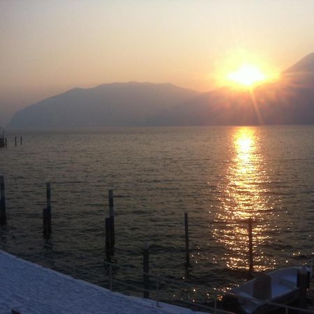 In Riva Al Lago Di Iseo Dependance Primo Piano مارون المظهر الخارجي الصورة